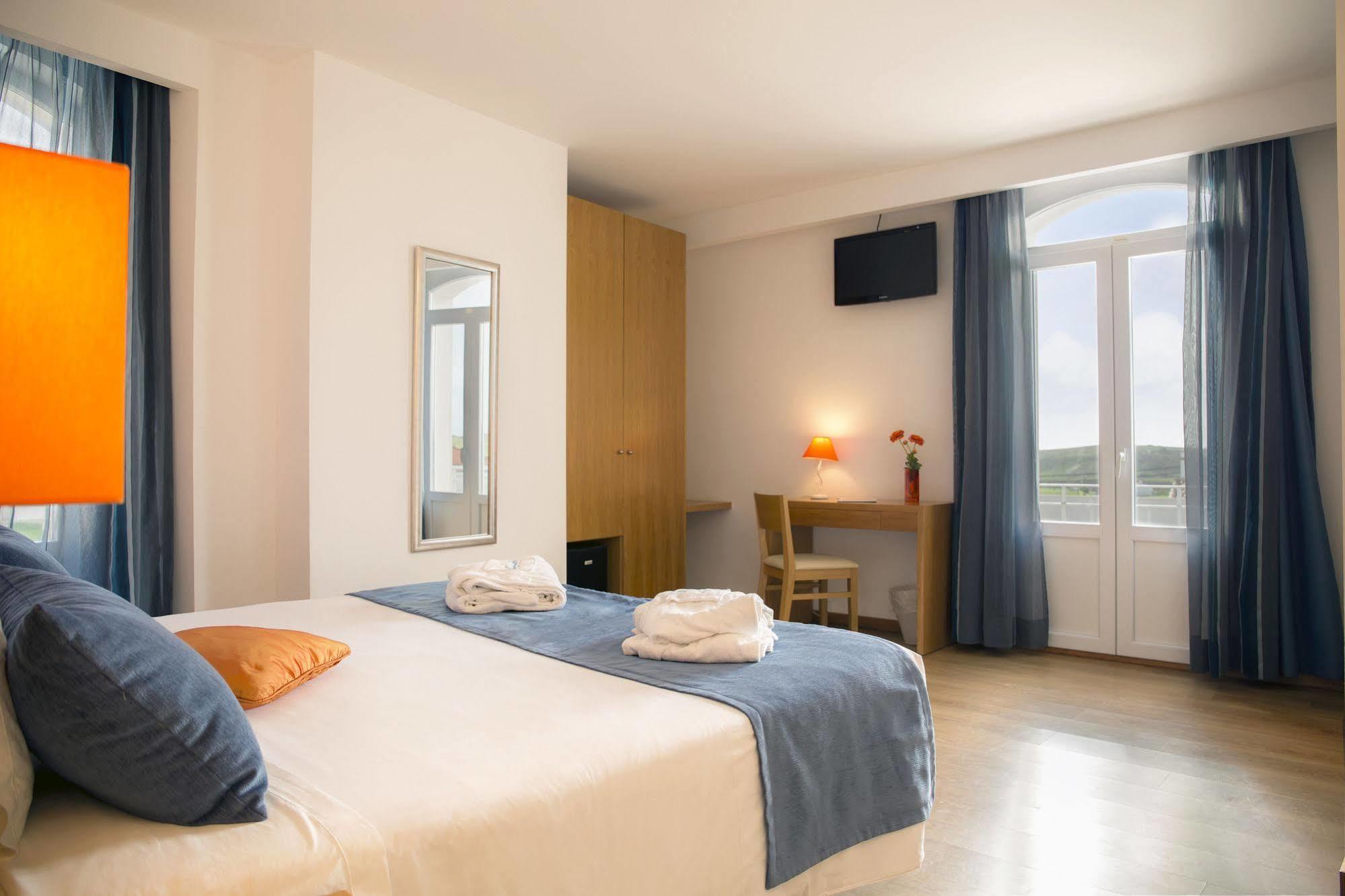 Hotel Mira Sagres Віла-ду-Бішпу Екстер'єр фото